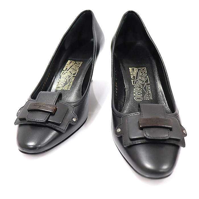 Ferragamo Black Leather Wood Plate Logo Middle Hill Pumps Women&#039;s Shoes 6.5D