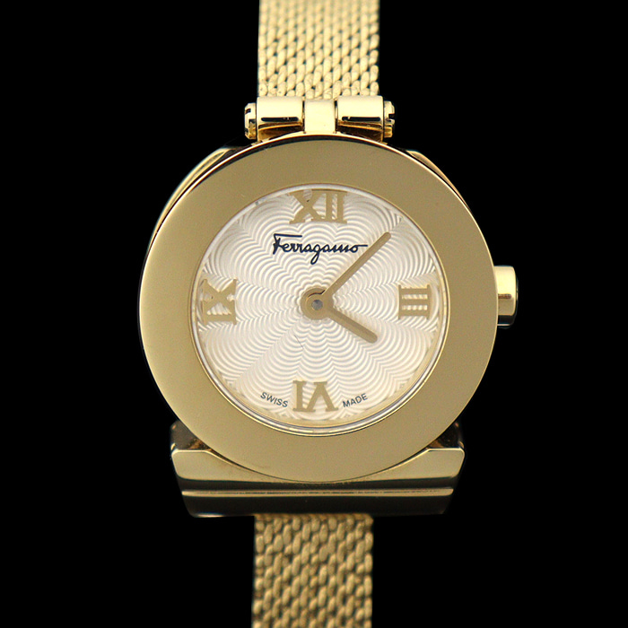 Ferragamo(페라가모) SF4302821 스틸 골드 도금 쿼츠 간치니 메쉬 밴드 여성 시계