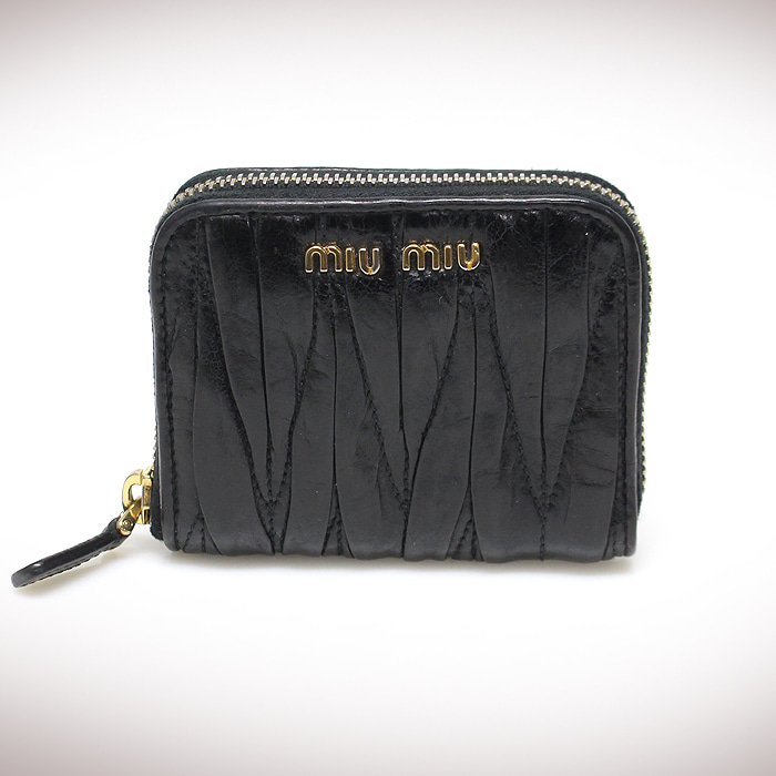 MiuMiu(미우미우) 5M0268 블랙 마테라쎄 럭스 레더 금장 로고 지퍼 동전지갑