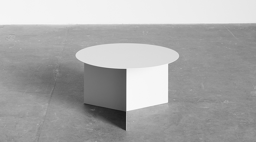Slit Table, Round XL슬릿 테이블 라운드 XL블랙, 화이트(102481 2009000,4009000)