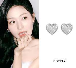 [SHERTZ] Embo Cushion Lovely Heart Earring (Red Velvet Seulgi, KARA 智英款)