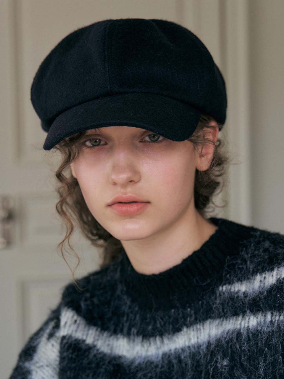 GLEAM MARGOT HAT IN BLACK