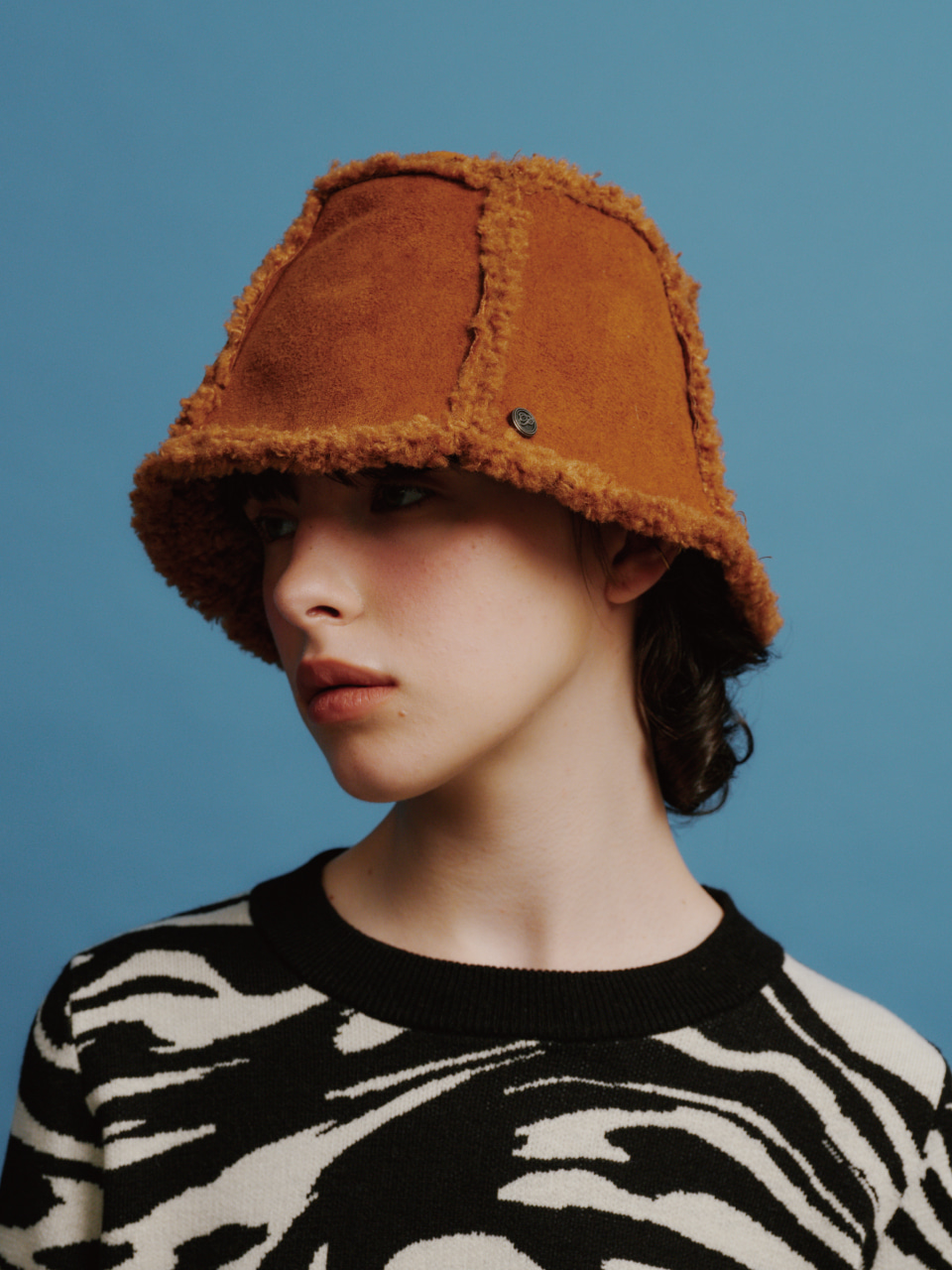 [Life PORTRAIT] Shearling Reversible Bucket Hat in Camel