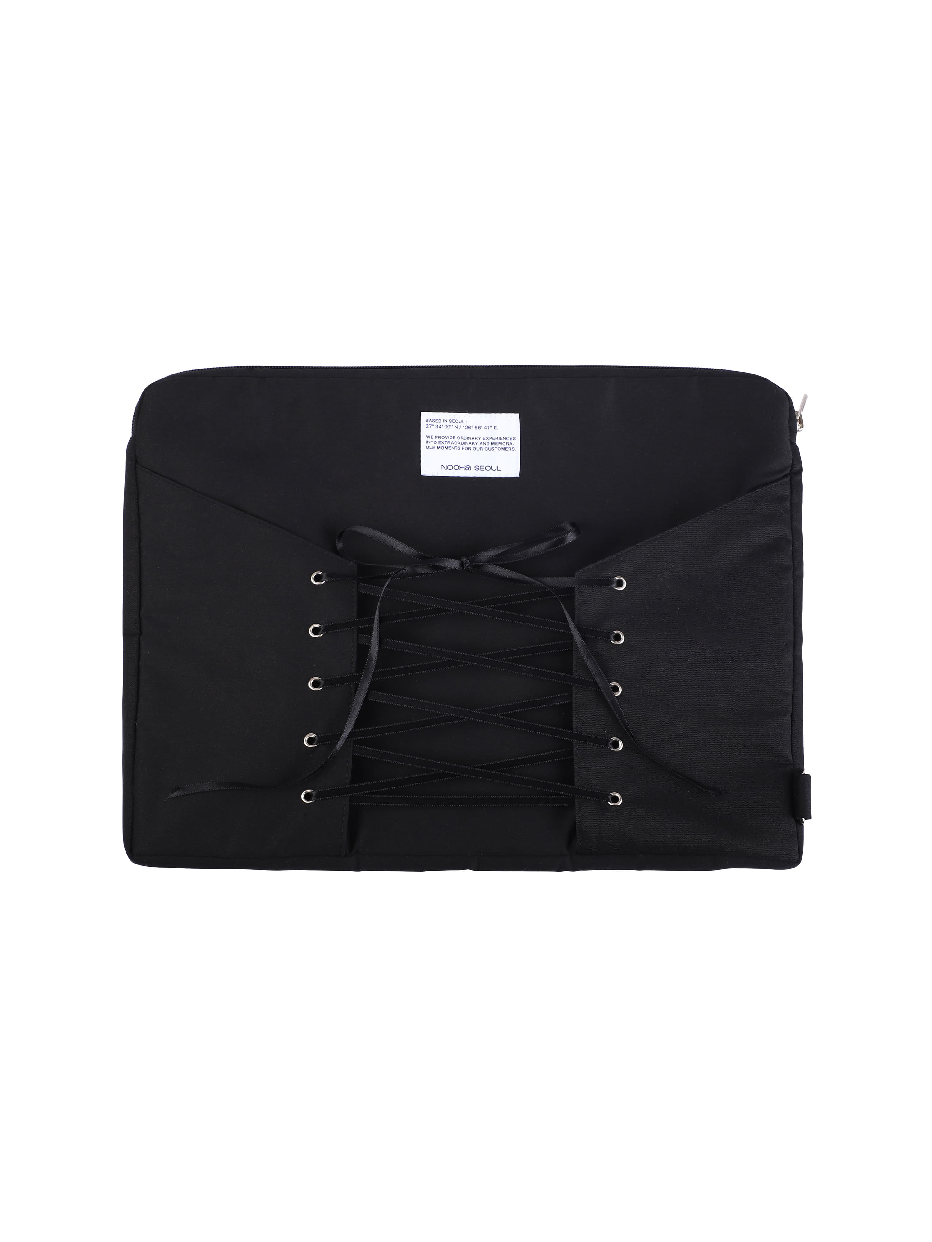 Eyelet Laptop Pouch_Black