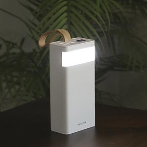 대용량 고속충전기 차박 여행 LED 캠핑 랜턴 보조배터리 30000mAh