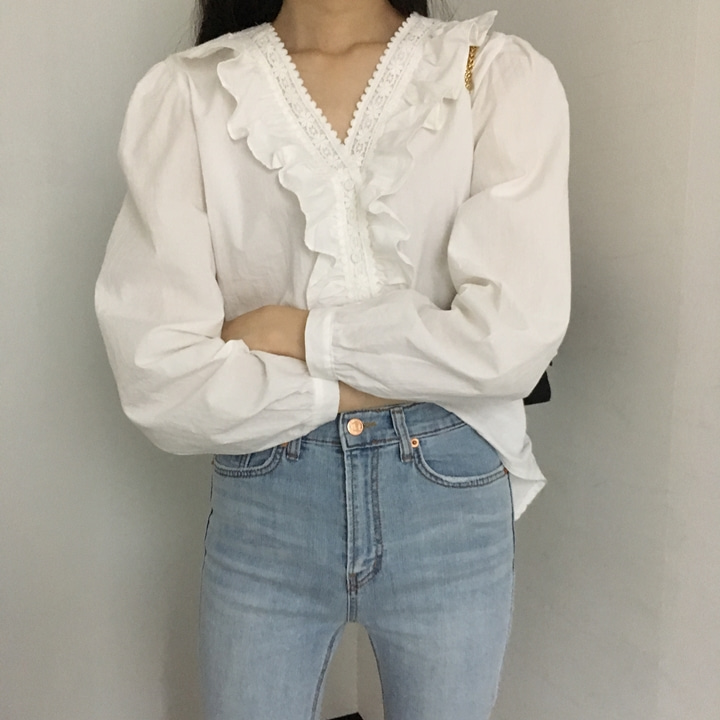frill shoulder blouse (2color)