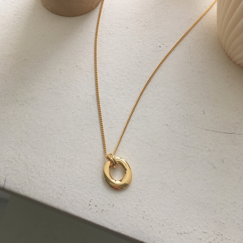 gold round necklace
