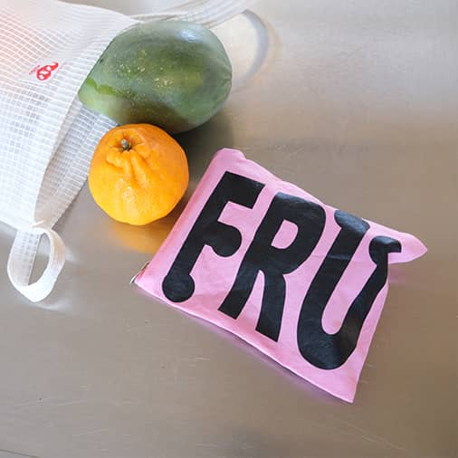 [민민] FRUiTS COLOR POUCH (LOVELY PINK BLACK)