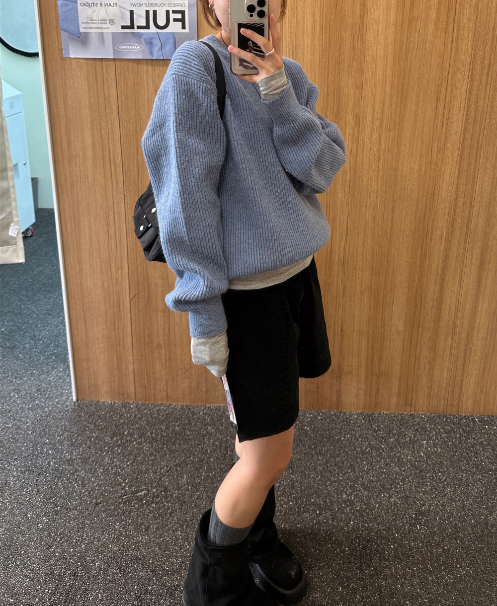 긴팔 티셔츠 모델 착용 이미지-S1L64