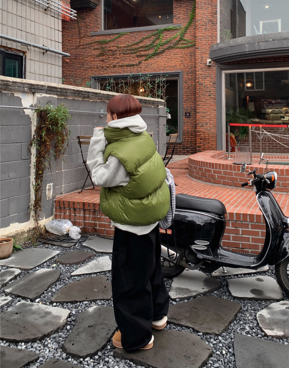 패딩 모델 착용 이미지-S1L73