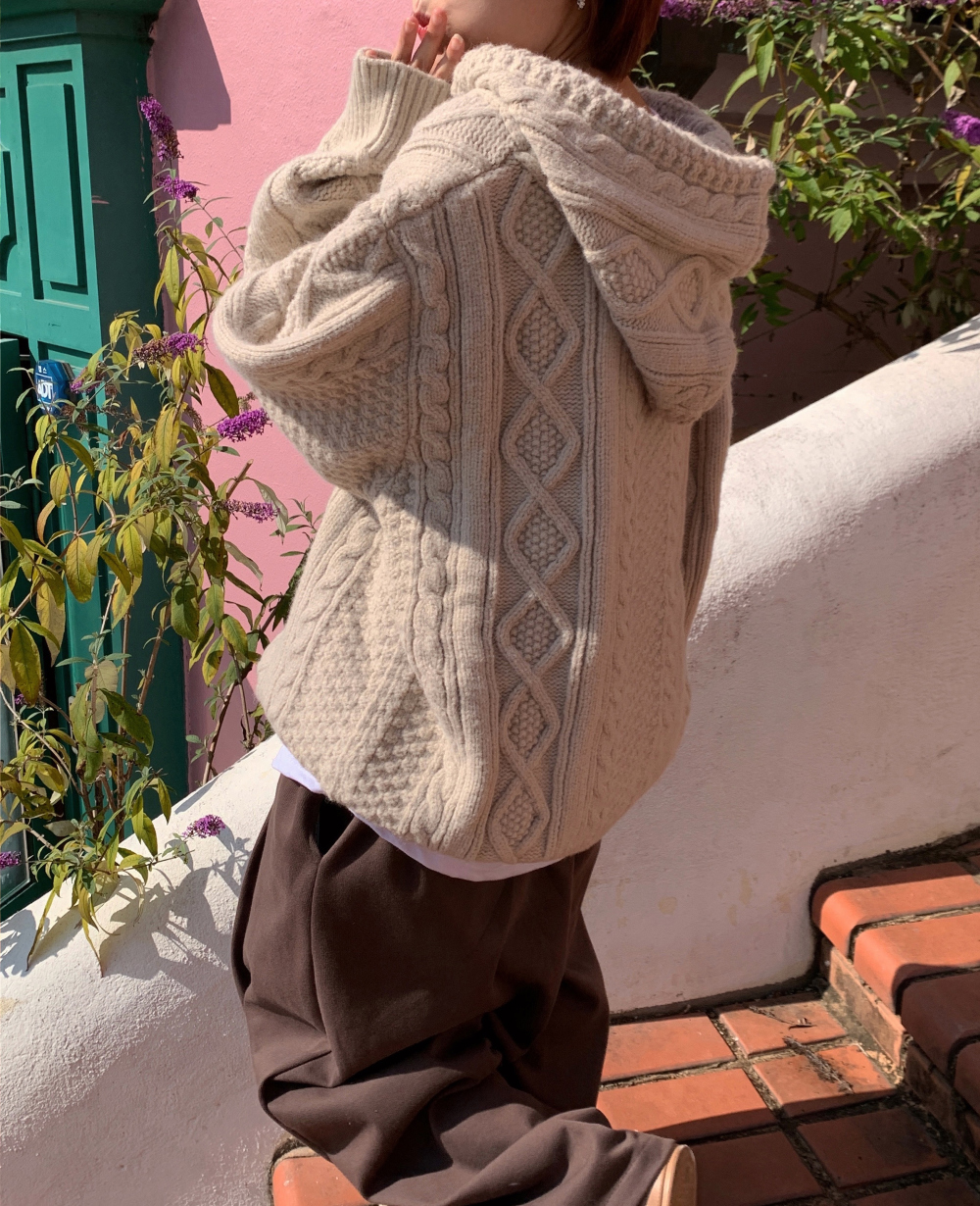 긴팔 티셔츠 모델 착용 이미지-S1L43