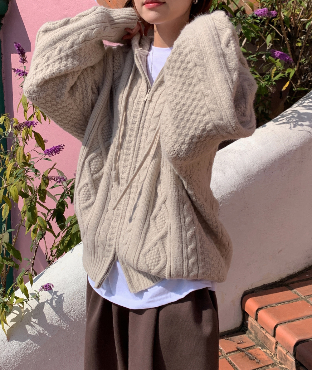 긴팔 티셔츠 모델 착용 이미지-S1L40