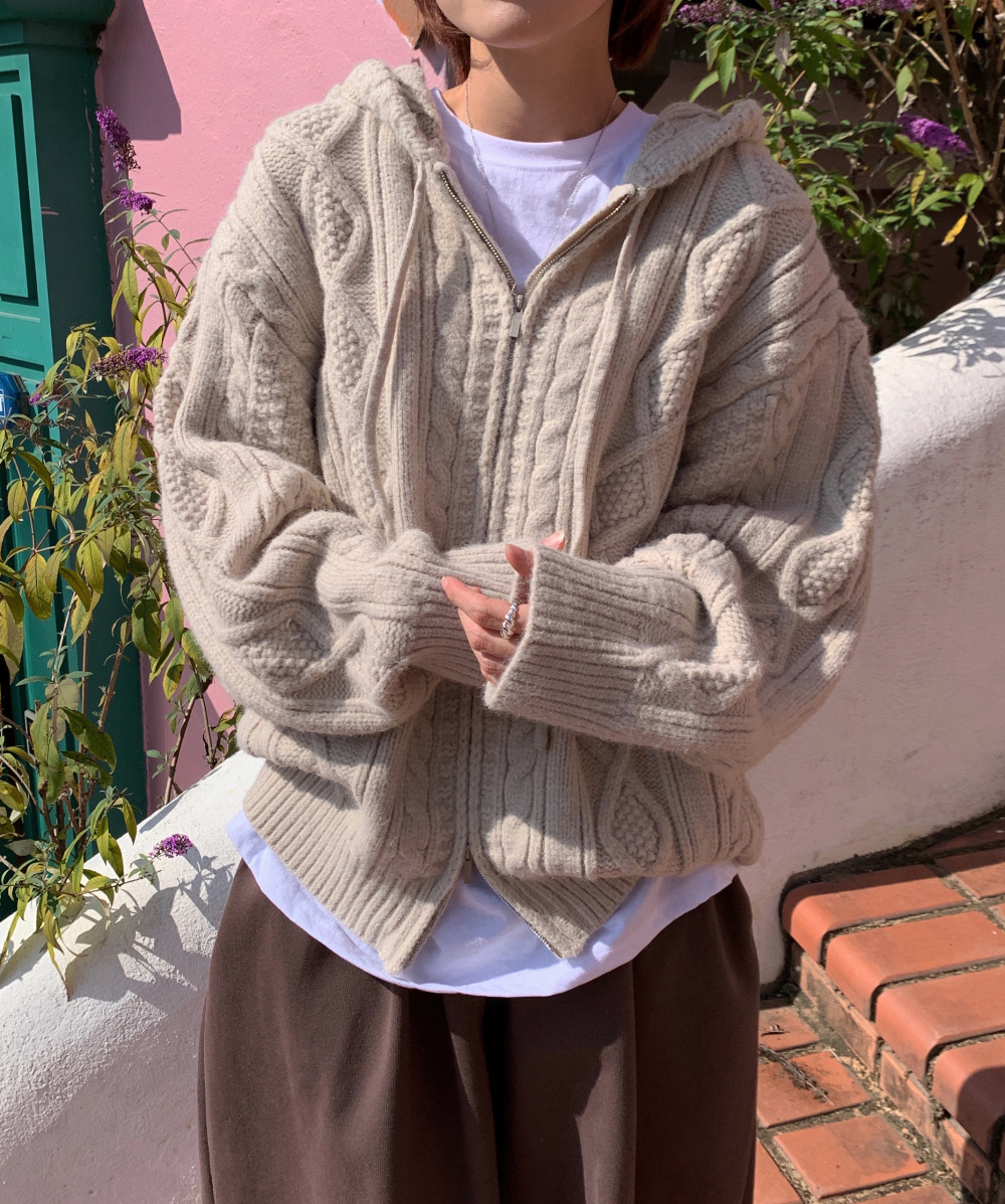 긴팔 티셔츠 모델 착용 이미지-S1L39