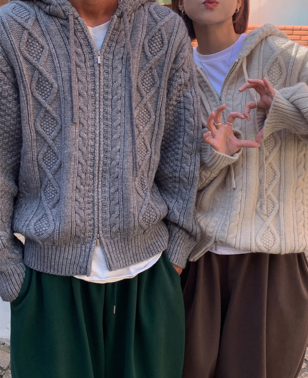 긴팔 티셔츠 모델 착용 이미지-S1L11