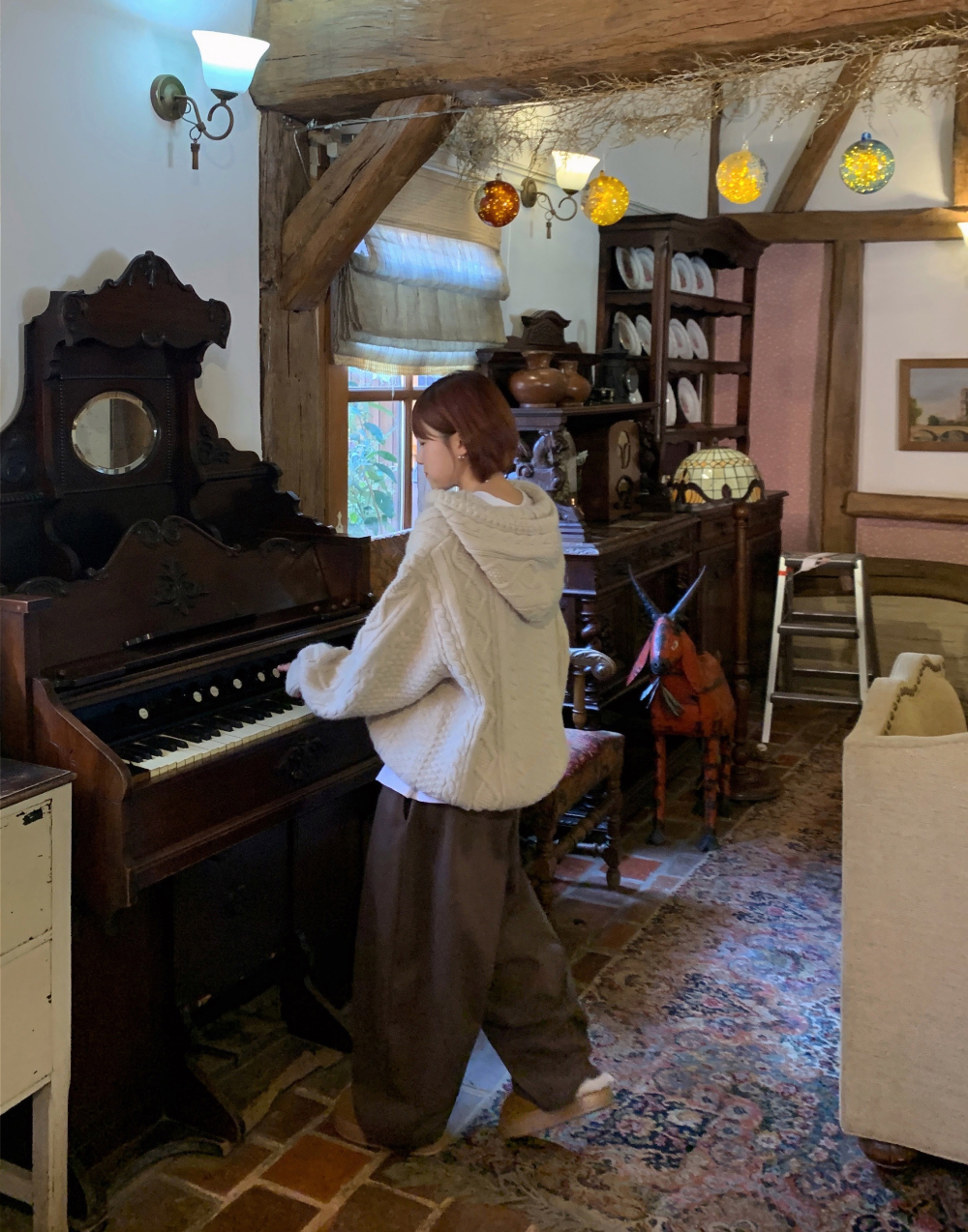 긴팔 티셔츠 모델 착용 이미지-S1L47