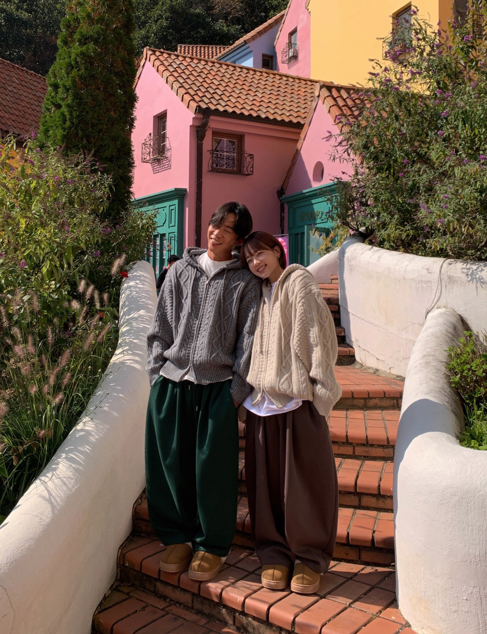 긴팔 티셔츠 모델 착용 이미지-S1L35