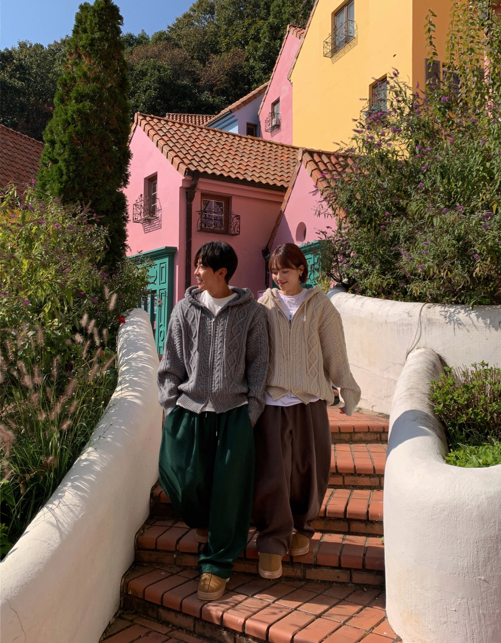 긴팔 티셔츠 모델 착용 이미지-S1L34