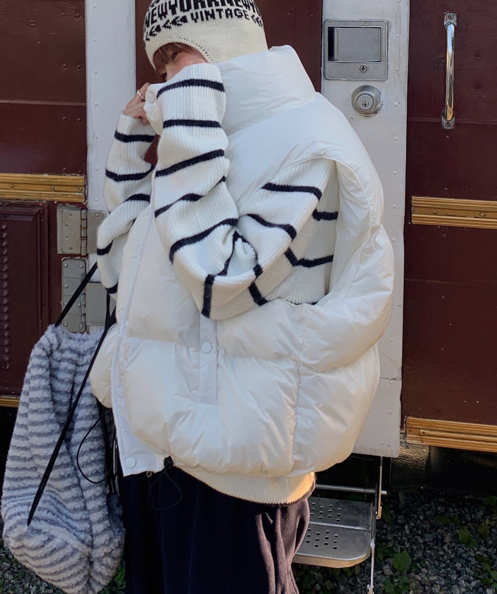 패딩 모델 착용 이미지-S1L42