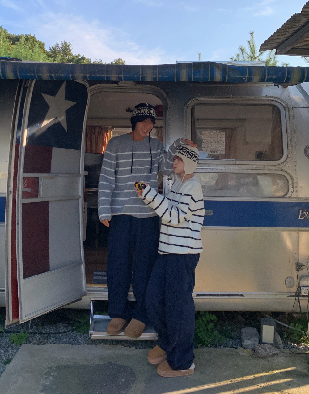 패딩 모델 착용 이미지-S1L50