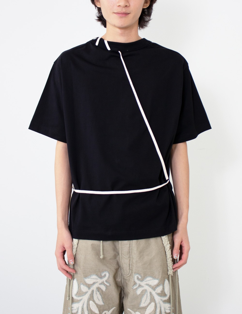 LACED T-SHIRT_BLACK