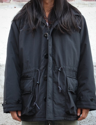 BUTTON FRONT PARKA_BLACK