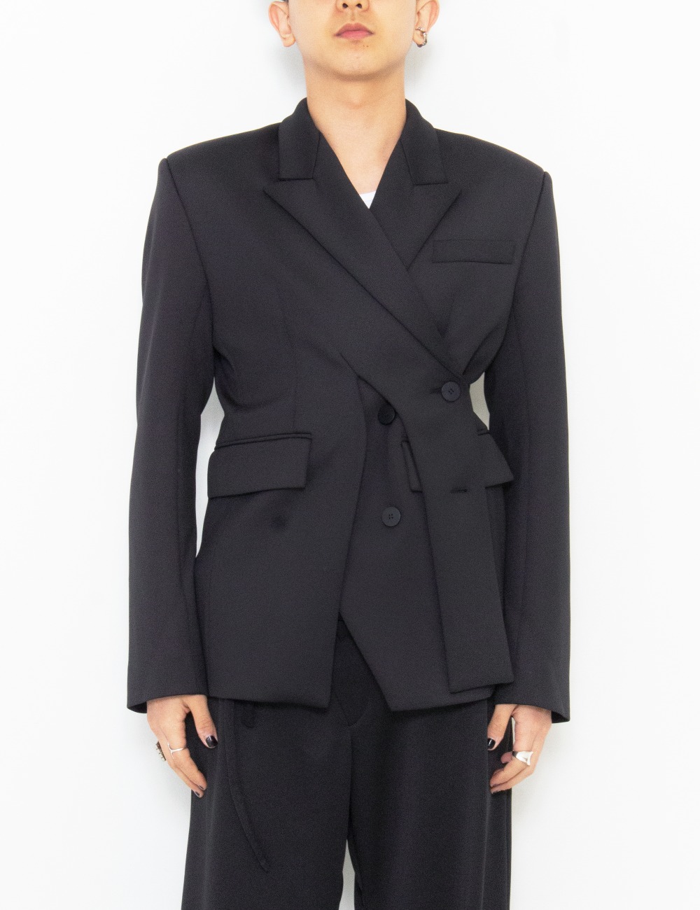 SIGNATURE SPLIT BLAZER_BLACK