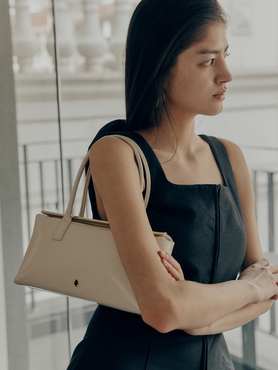 Knot Frame Tote Ivory