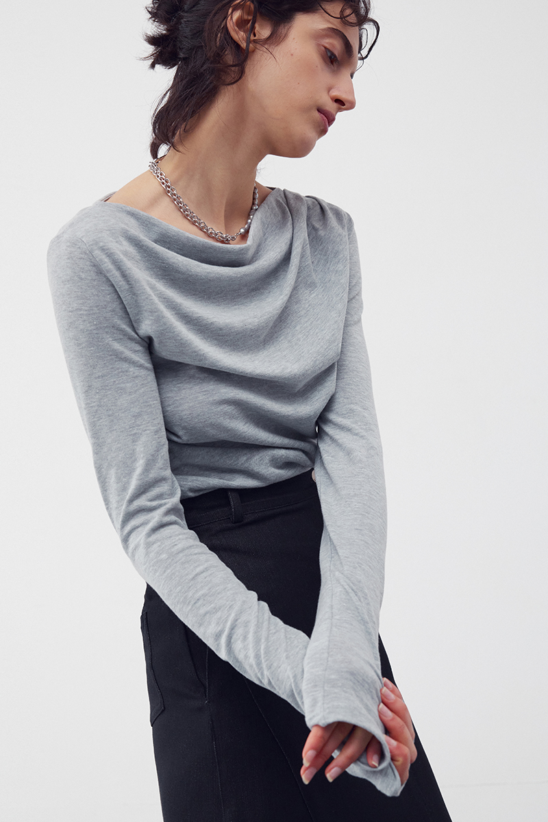 리이 SHIRRING DRAPE LONG SLEEVE TOP MELANGE GRAY