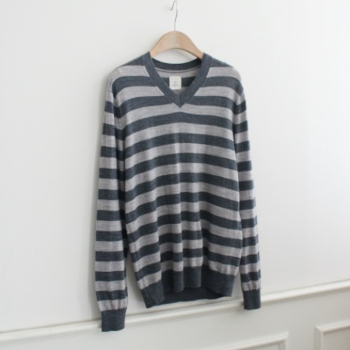 GAP _ 100% EXTRA FINE MERINO WOOL KNIT