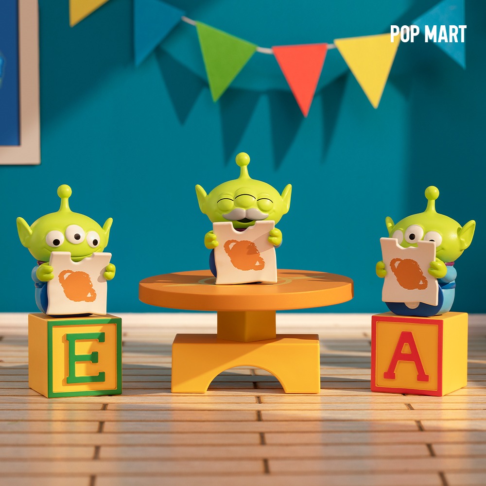 POP MART KOREA, Disney Pixar Alien Party Games Series - 디즈니 픽사 알린의 파티 게임 시리즈 (랜덤)