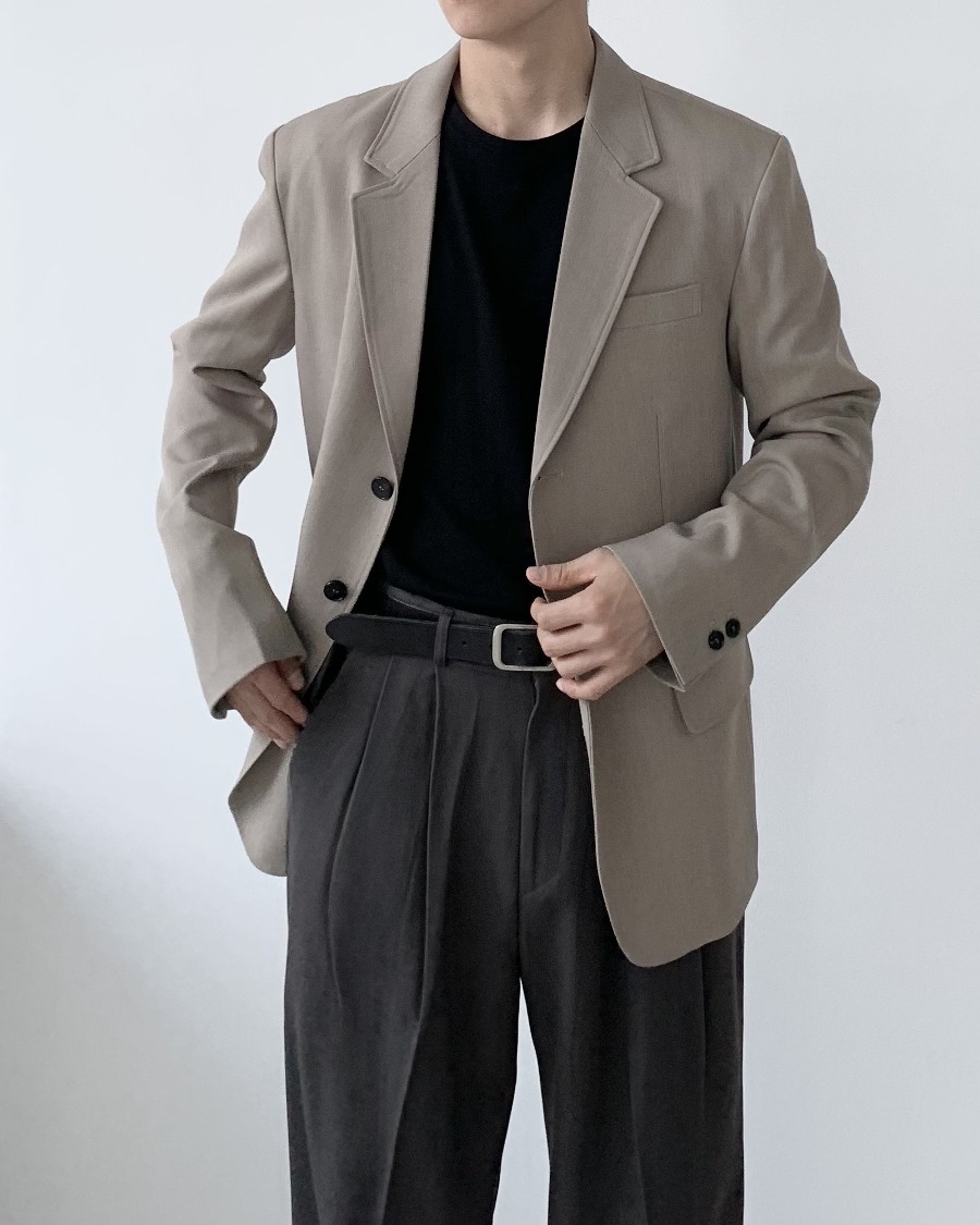 ge three button blazer /beige