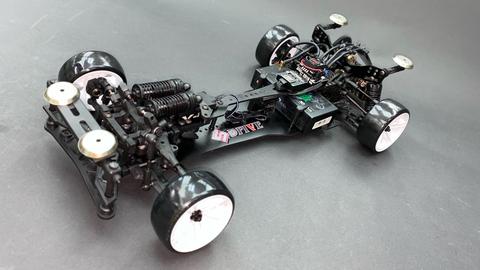 3レーシング　サクラ d5 mr カーボンシャーシ 3レーシング サクラ d5 mr カーボンシャーシ（3レーシング