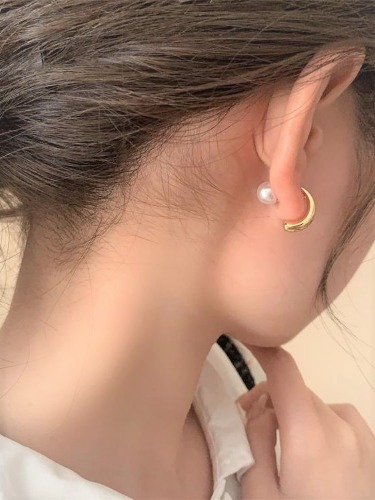 비하인드 진주 귀걸이 (earring)