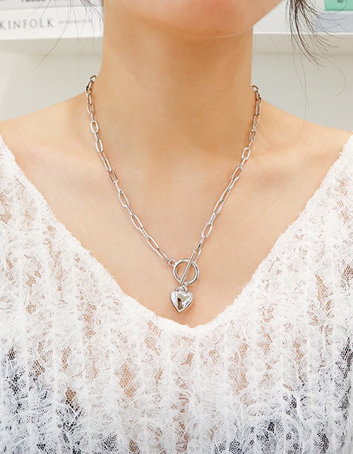 silver heart pendant necklace