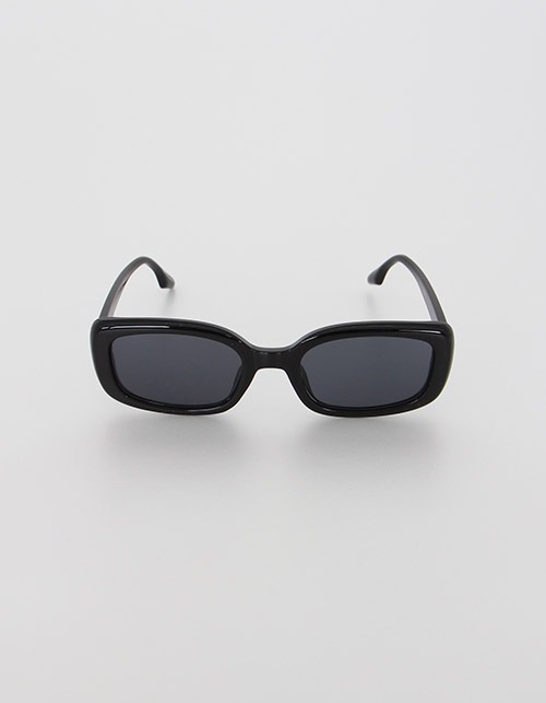 black square sunglasses