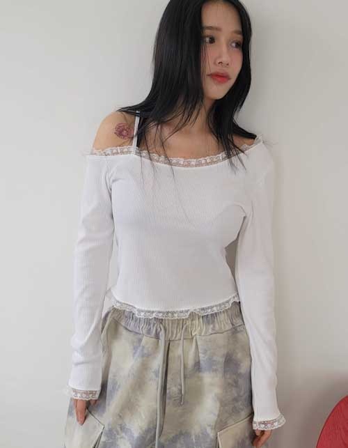 unbalance lace tee (2 colors)