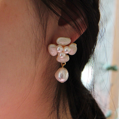 pearl flower earrings