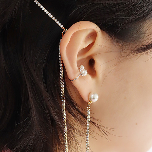 Two Pearl Earcuff