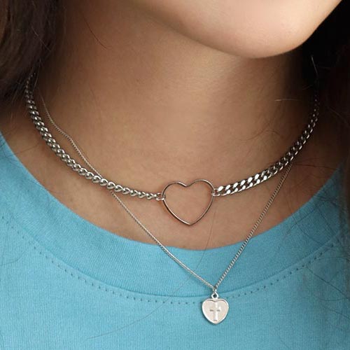 Heart ring choker