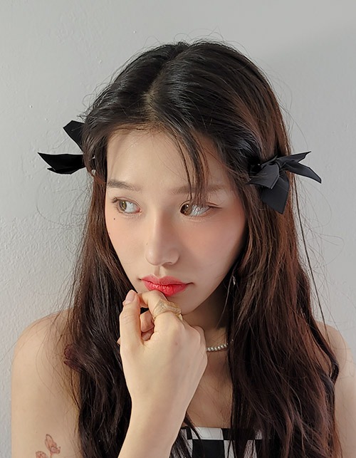 BLACK RIBBON HAIR PIN