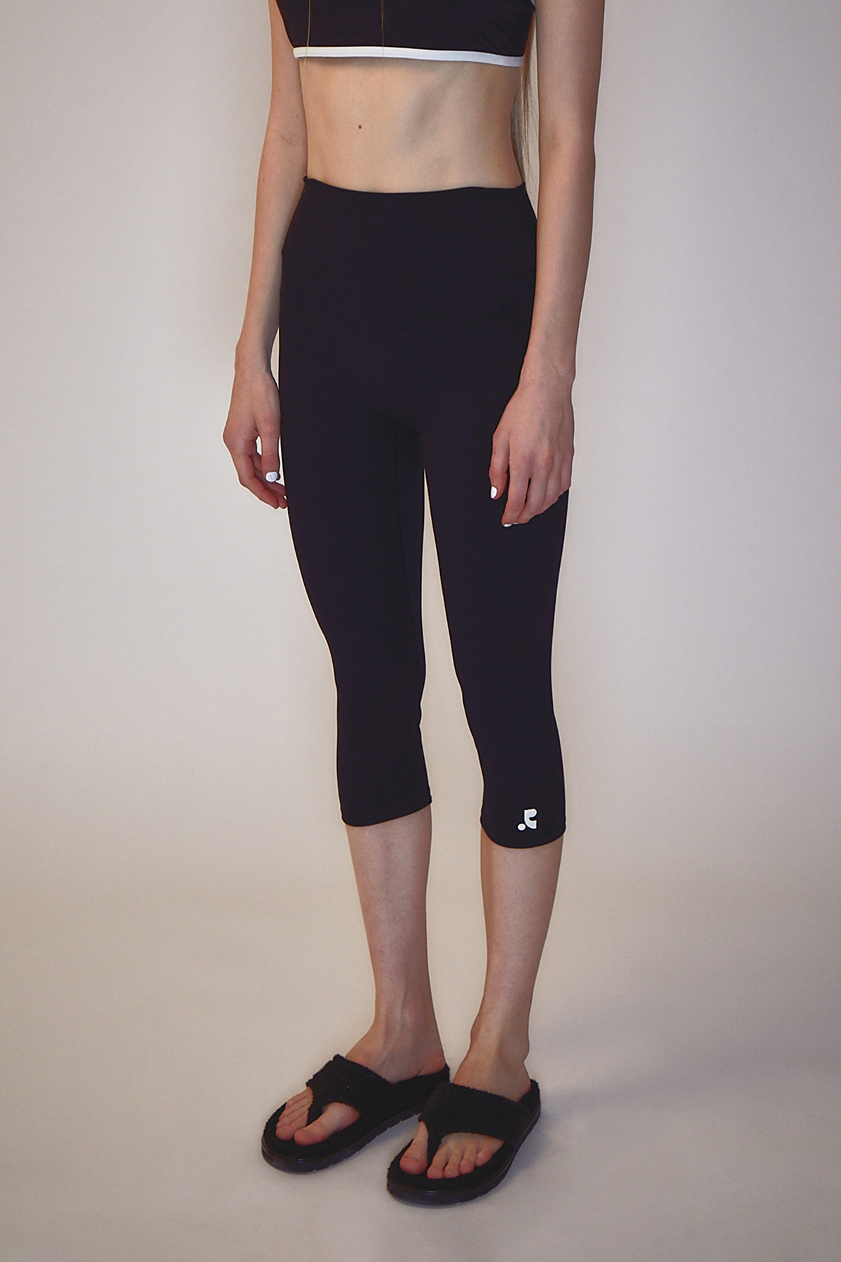 ★Rest&Recreation★RR LOGO CAPRI PANTS★ RR LOGO CAPRI PANTS - BLACK - rest and recreation