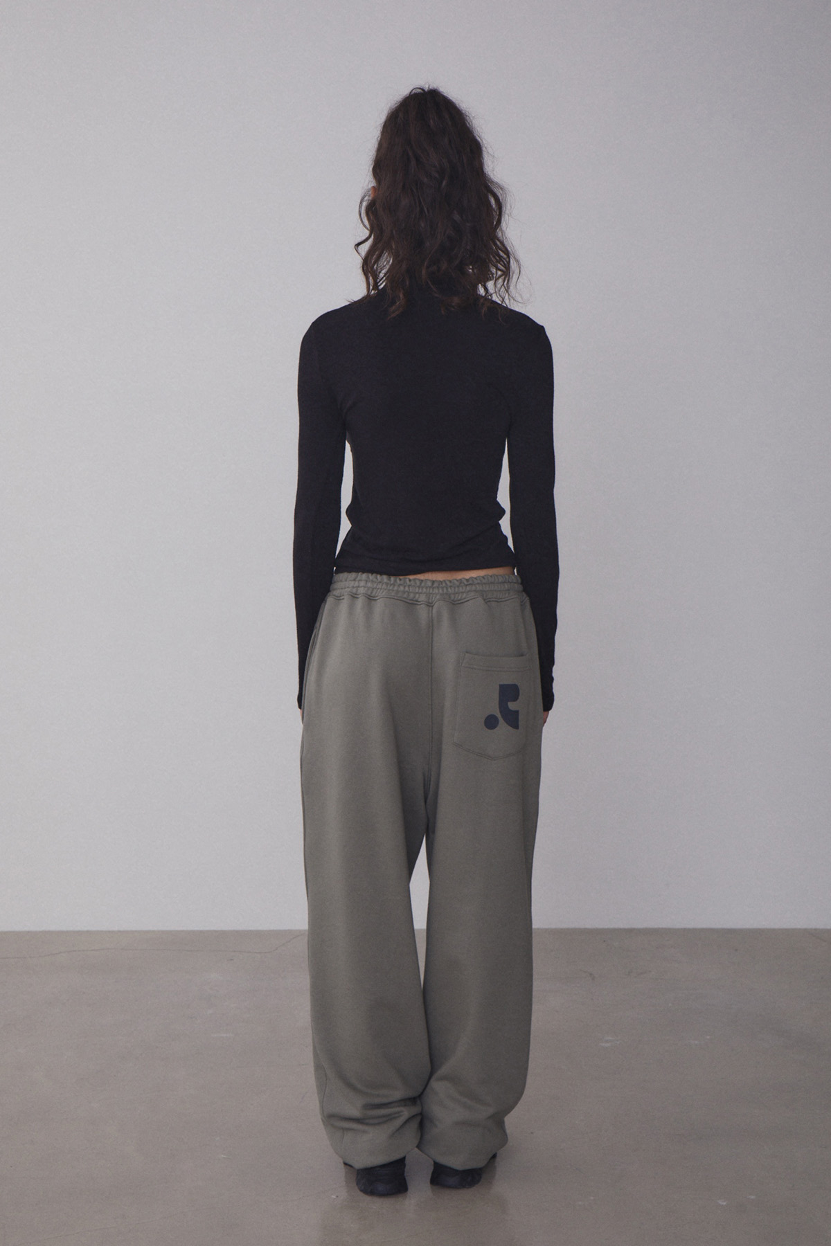 RR LOGO LOUNGE PANTS - KHAKI - rest and recreation