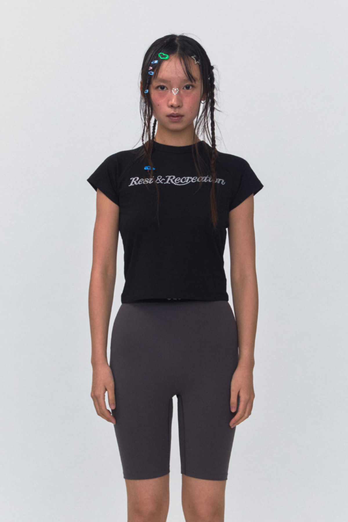 ★REST&RECREATION★送料込★大人気★RR CRYSTAL LOGO CROP TOP 関税/送料込☆Rest&Recreation☆RR CRYSTAL LOGO CROP TOP (Rest