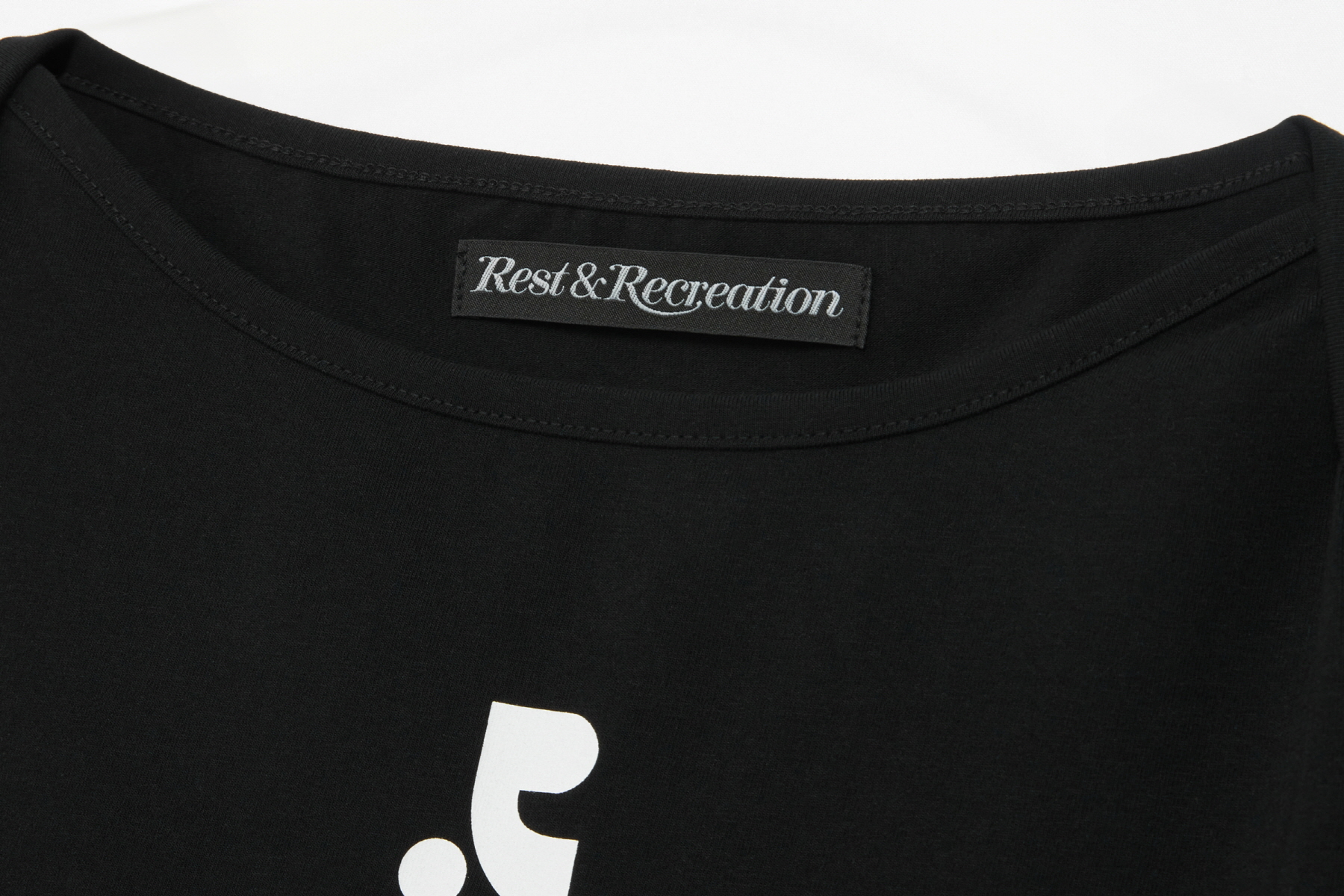 【Rest & Recreation】LOGO LIP NECK T-SHIRT LOGO LIP NECK T-SHIRT - BLACK - rest and recreation