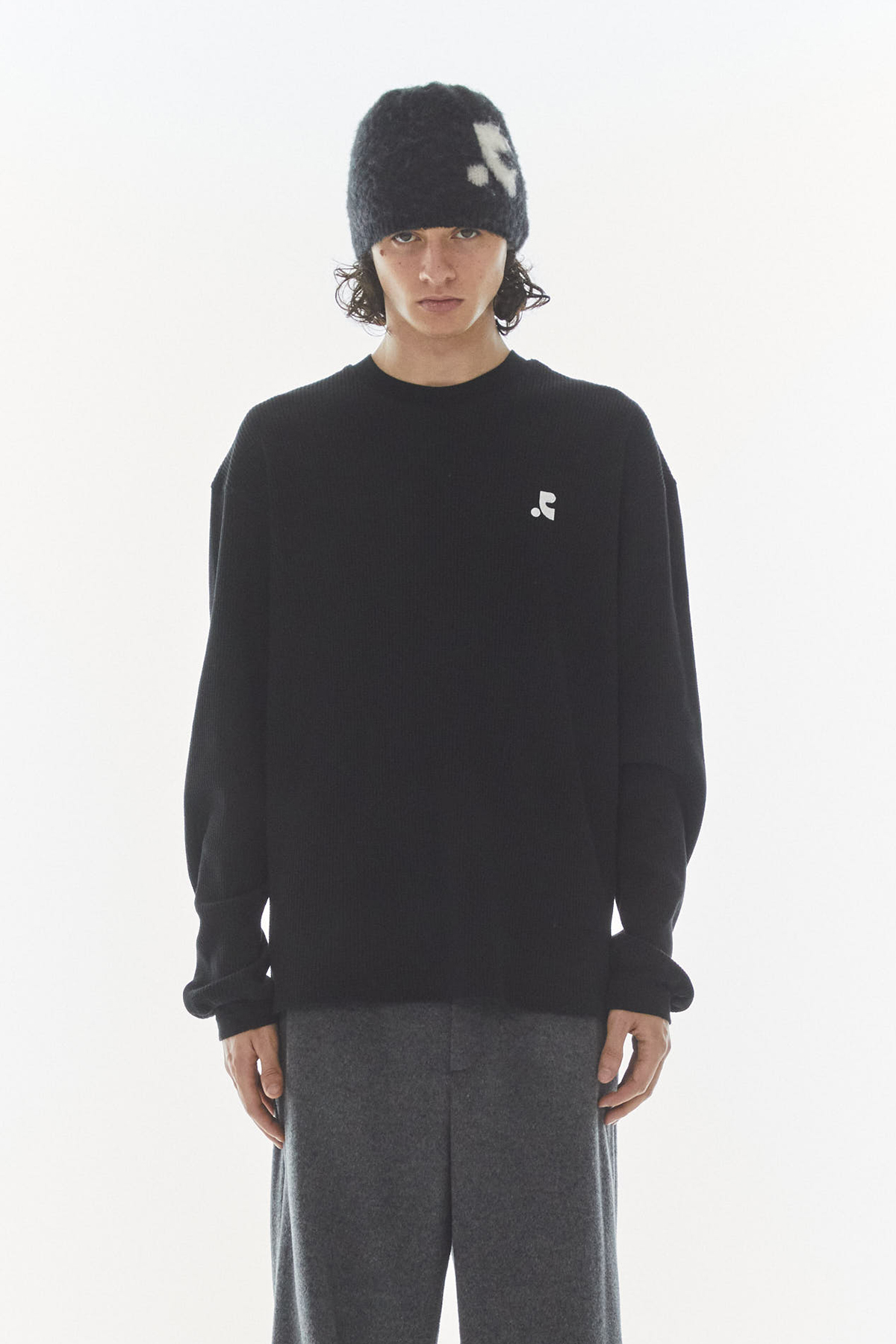 【Rest & Recreation】 OVERSIZED WAFFLE CREWNECK T-SHIRT Rest & Recreation] OVERSIZED WAFFLE CREWNECK T-SHIRT - LIGHT