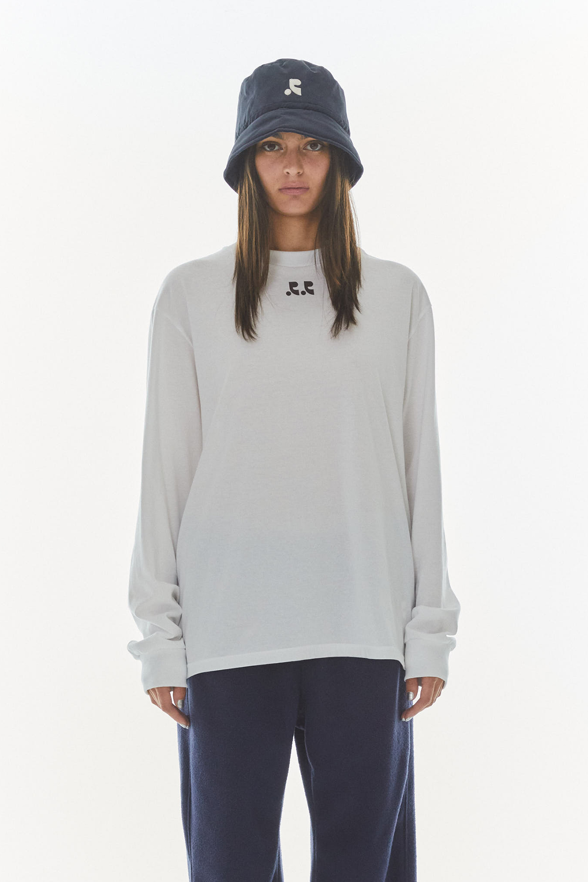 LOGO OVERSIZED LONG SLEEVE T-SHIRT - WHITE - rest and recreation