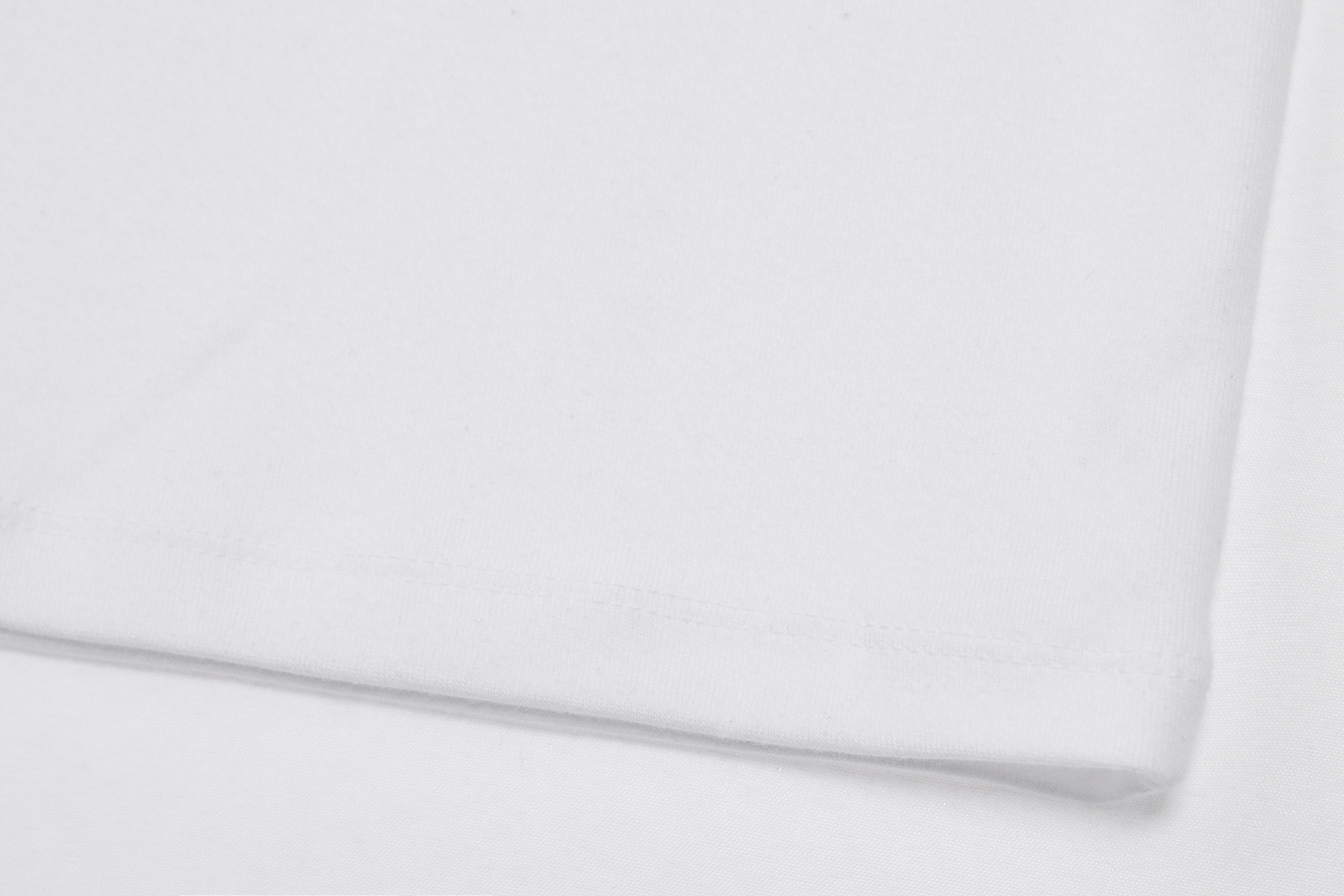 U-NECK LOGO CLIP TOP - WHITE - rest and recreation