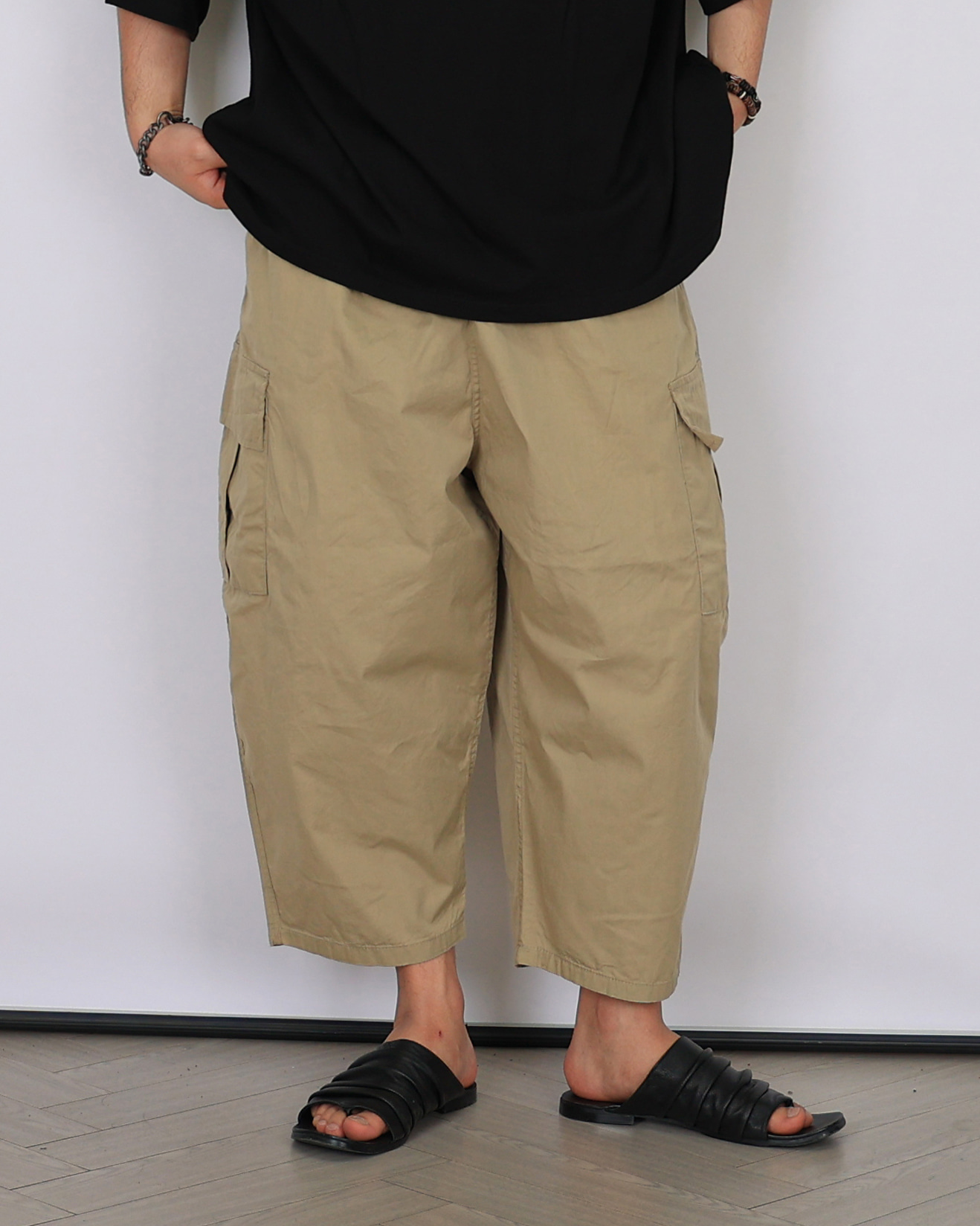 Carrot Wide Crop Chino Pants (Black/Khaki/Gray/Beige)