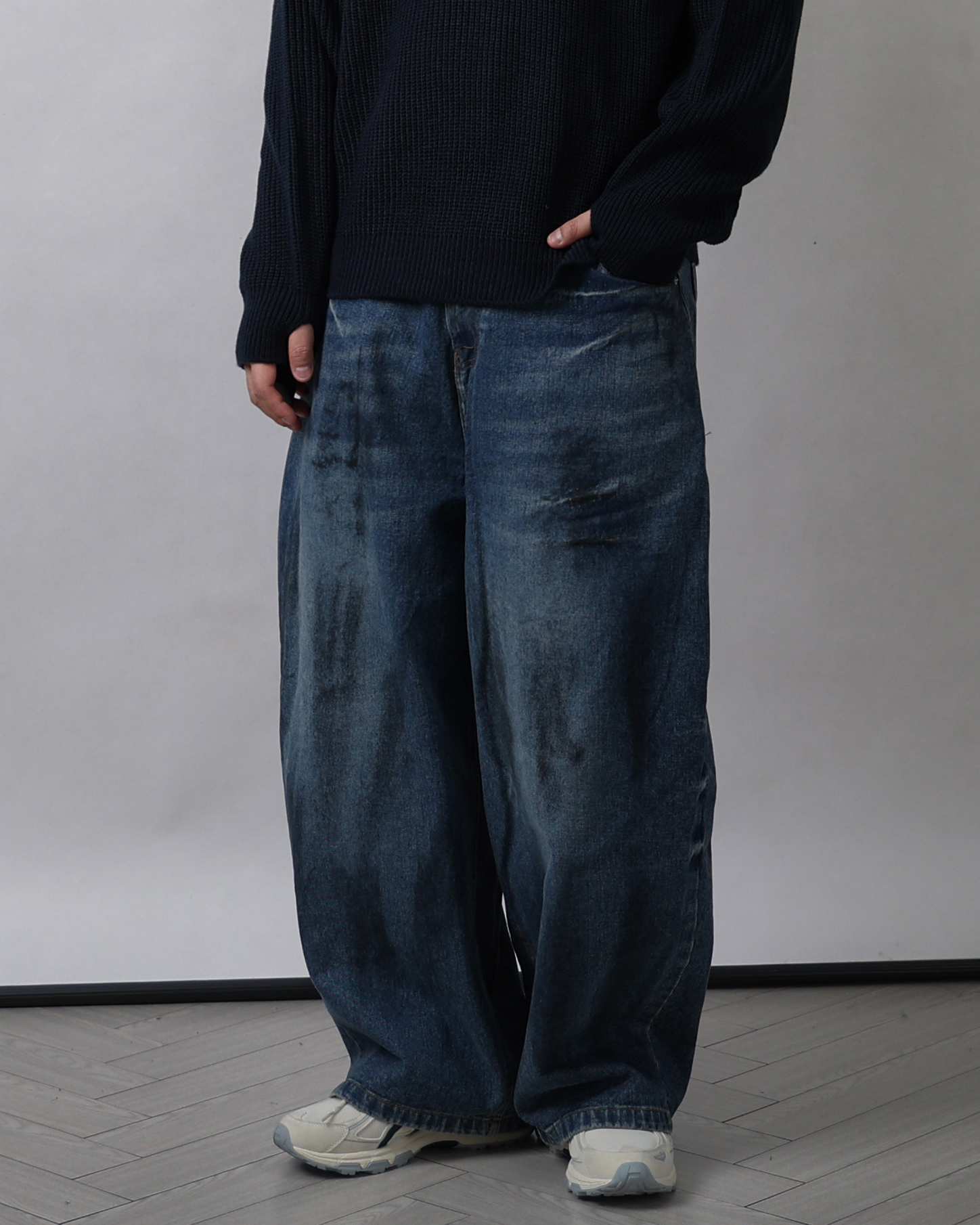 LANNE Dust Detailing Denim Balloon Pants (Black Denim/Denim)