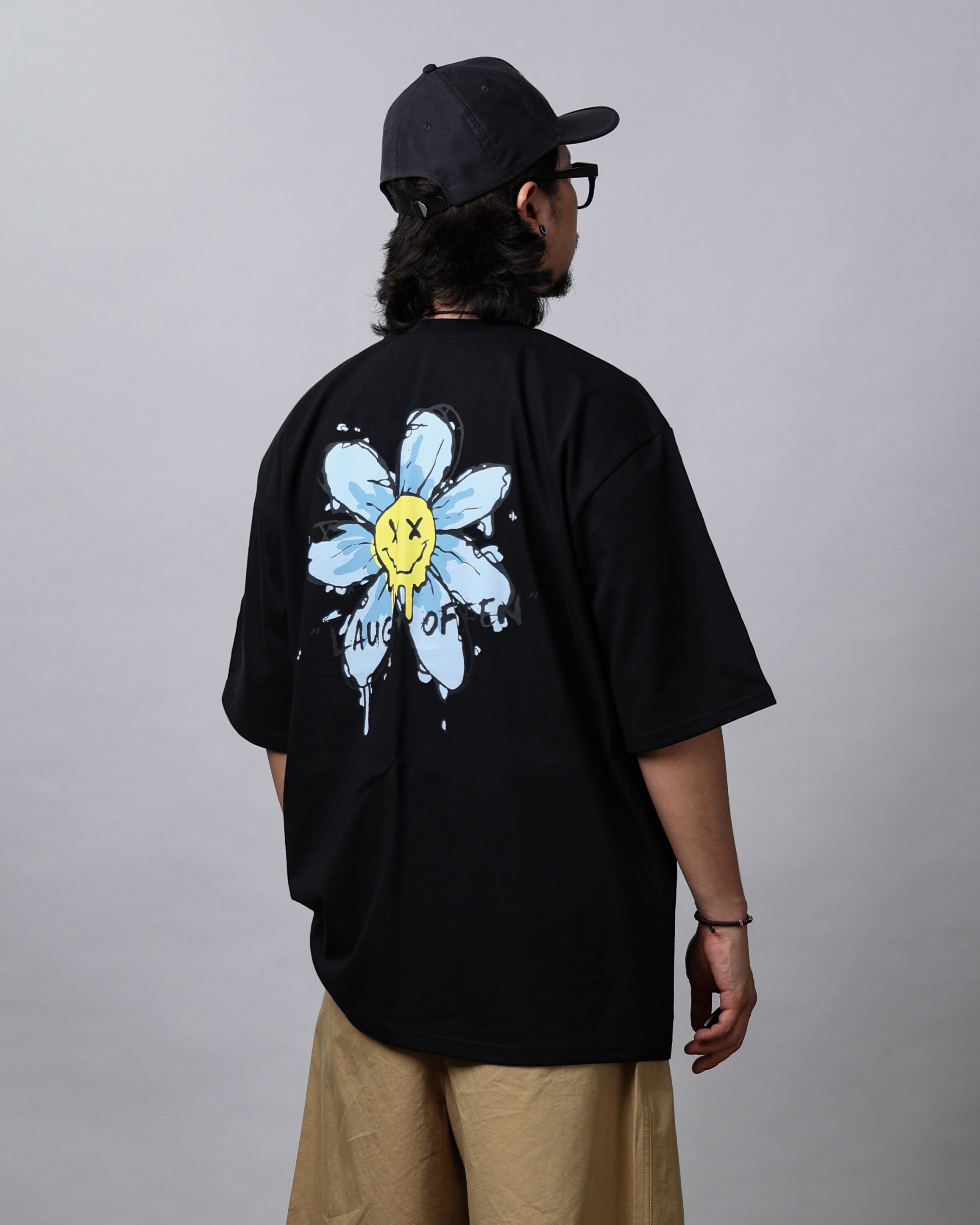 FITS FLOWER SMILE Casual Over T Shirts (Black/White)